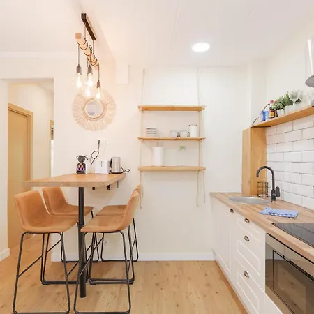 Cool&colorful Centric Apartment Barcelona